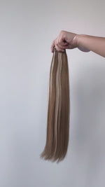 Warm Bronde Highlights 